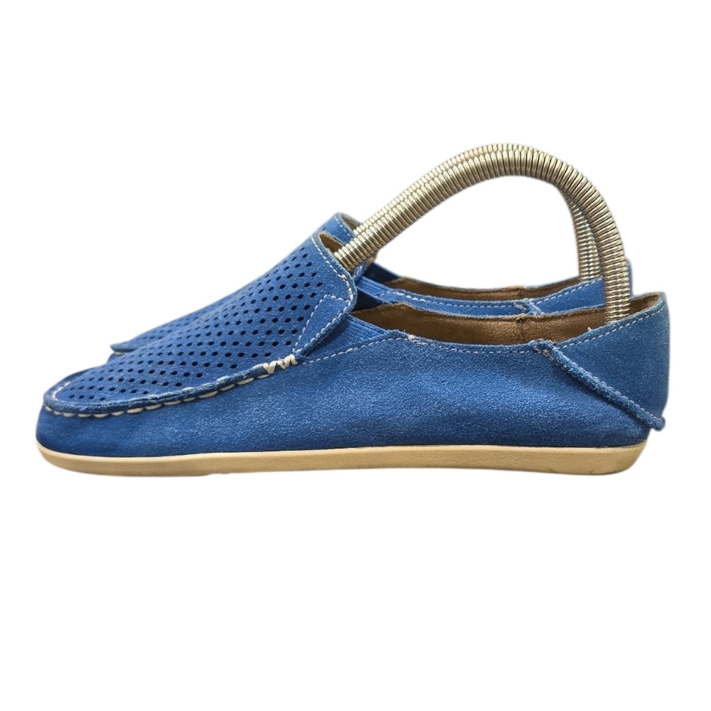 OLUKAI NOHEA PERF SLIP- ON SHOES. SIZE 6.5 BLUE.